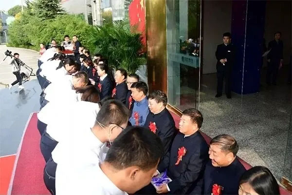 J9集团导师制拜师仪式 J9集团导师制拜师仪式