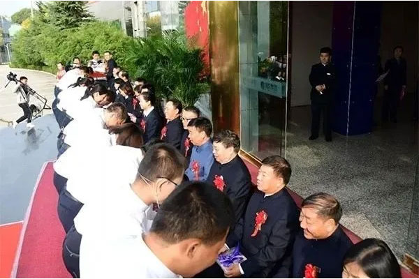 J9集团导师制拜师仪式 J9集团导师制拜师仪式