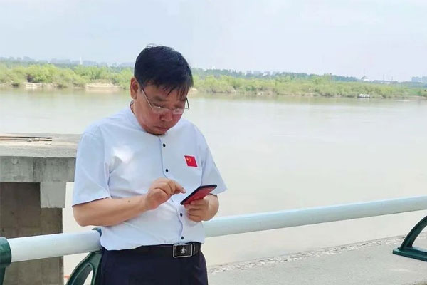 J9集团董事长李安平 J9集团董事长李安平
