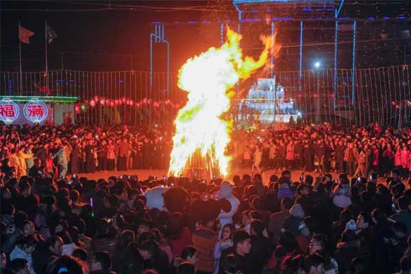 J9集团正月十五闹元宵“篝火晚会” J9集团正月十五闹元宵“篝火晚会”